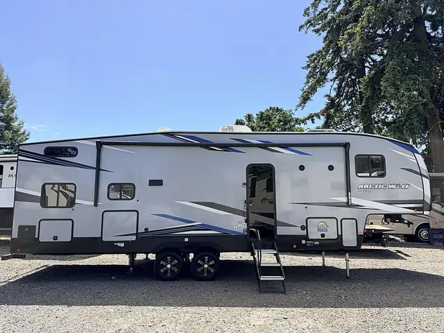 2022 ARCTIC WOLF -- 2 BEDROOM -- 35' 5TH WHEEL RV for sale at The RV Barn in Sweet Home, Oregon