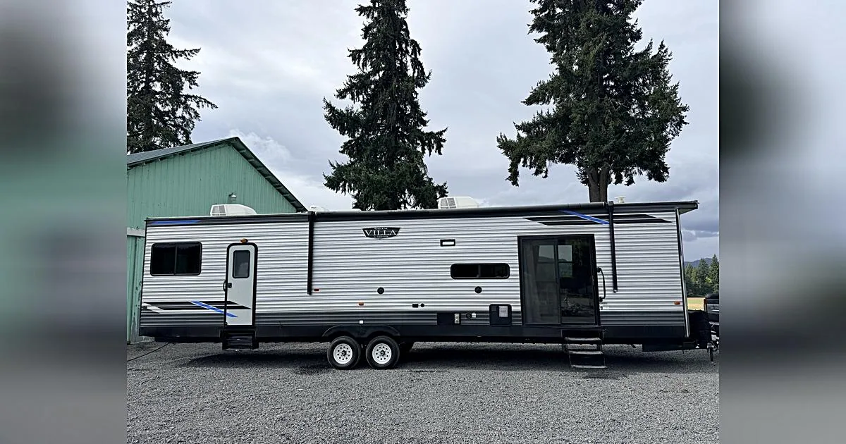 2022 FOREST RIVER SALEM VILLA 42' DESTINATION RV for sale at The RV Barn in Sweet Home, Oregon